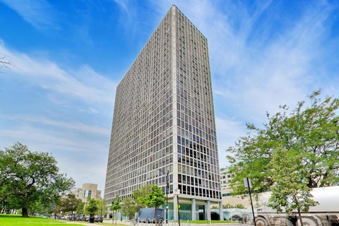 Photo of 330 W Diversey Parkway #902-04, Chicago, IL 60657 (MLS # 12739204)