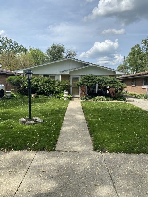 1521 E 13th Place Ford Heights IL 60411