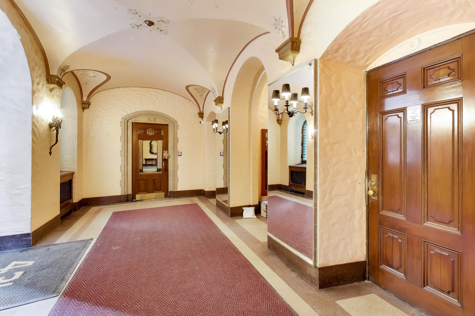 431 W Oakdale Avenue 1A