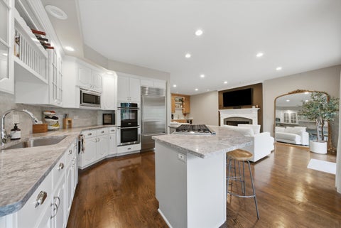 Tiny photo for 223 Justina Street, Hinsdale, IL 60521 (MLS # 12794573)