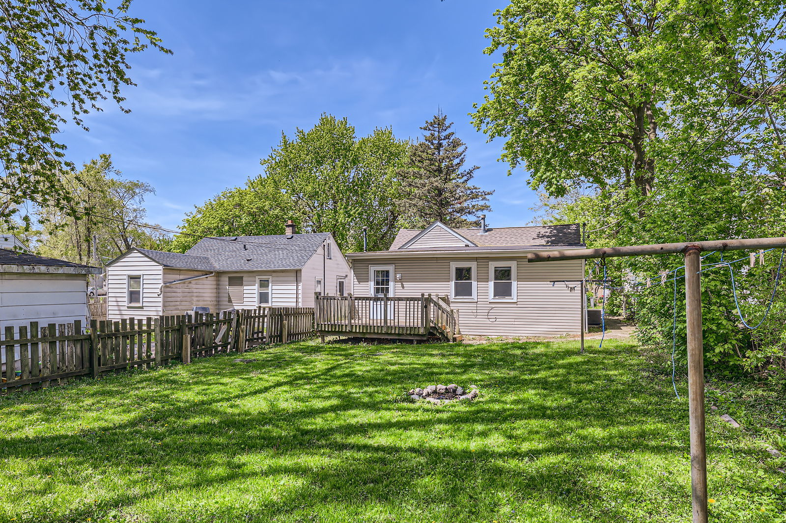 327 Fairlawn Drive