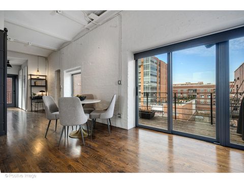 Tiny photo for 1161 W MADISON Street #4S, Chicago, IL 60607 (MLS # 12573031)