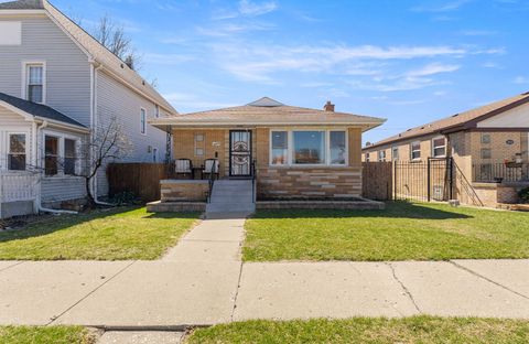 Photo of 3819 W 83rd Place, Chicago, IL 60652 (MLS # 12597736)