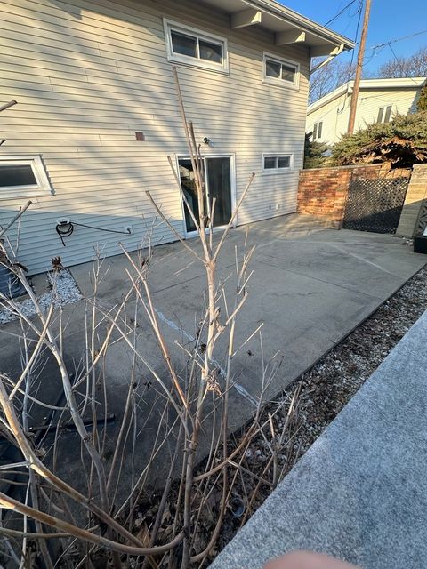 Tiny photo for 2211 Benjamin Lane, Bloomington, IL 61701 (MLS # 12553579)