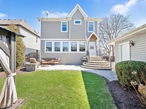 Tiny photo for 652 S Fairview Avenue, Elmhurst, IL 60126 (MLS # 12600910)