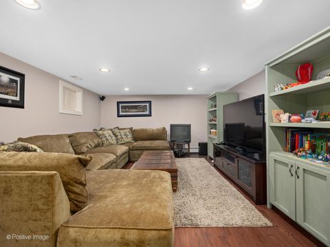Tiny photo for 652 S Fairview Avenue, Elmhurst, IL 60126 (MLS # 12600910)