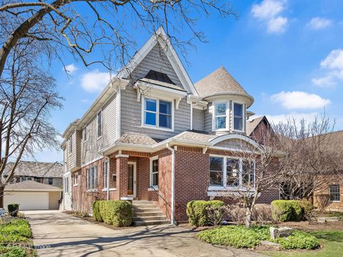 652 S Fairview Avenue Elmhurst IL 60126