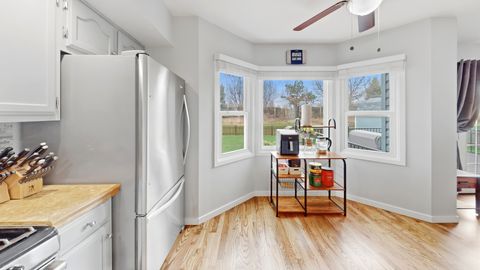 Tiny photo for 1108 Almond Drive, Aurora, IL 60506 (MLS # 12610563)