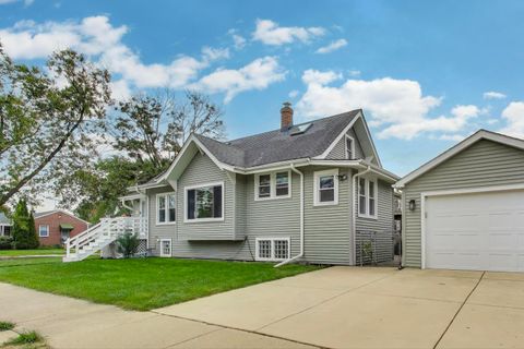 Tiny photo for 1536 Orchard Street, Des Plaines, IL 60018 (MLS # 12486901)