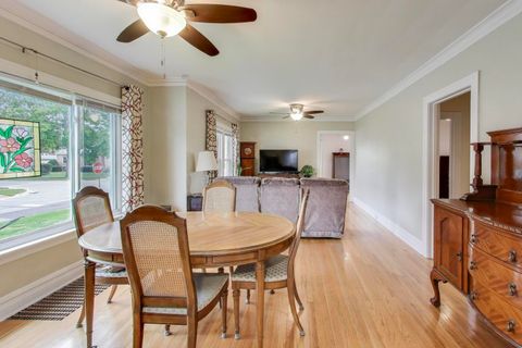 Tiny photo for 1536 Orchard Street, Des Plaines, IL 60018 (MLS # 12486901)
