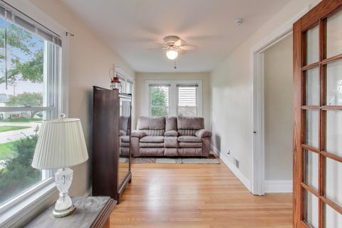 Tiny photo for 1536 Orchard Street, Des Plaines, IL 60018 (MLS # 12486901)
