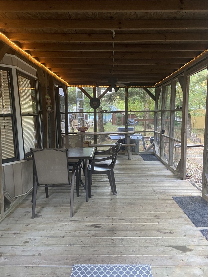 8-89 Woodhaven Lakes