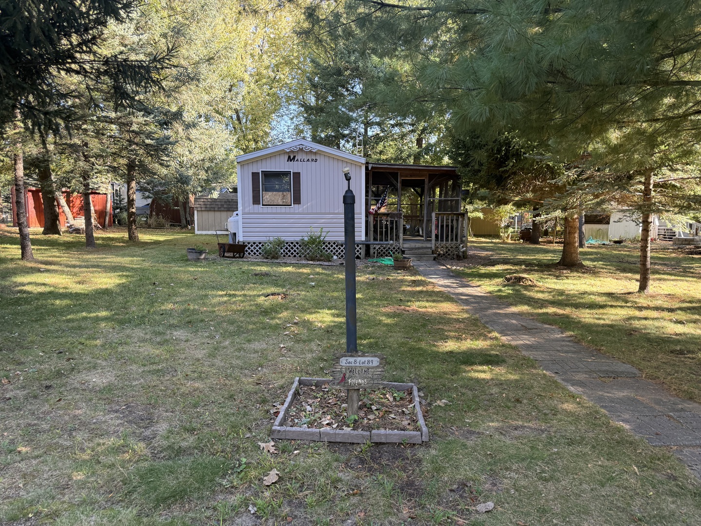 8-89 Woodhaven Lakes