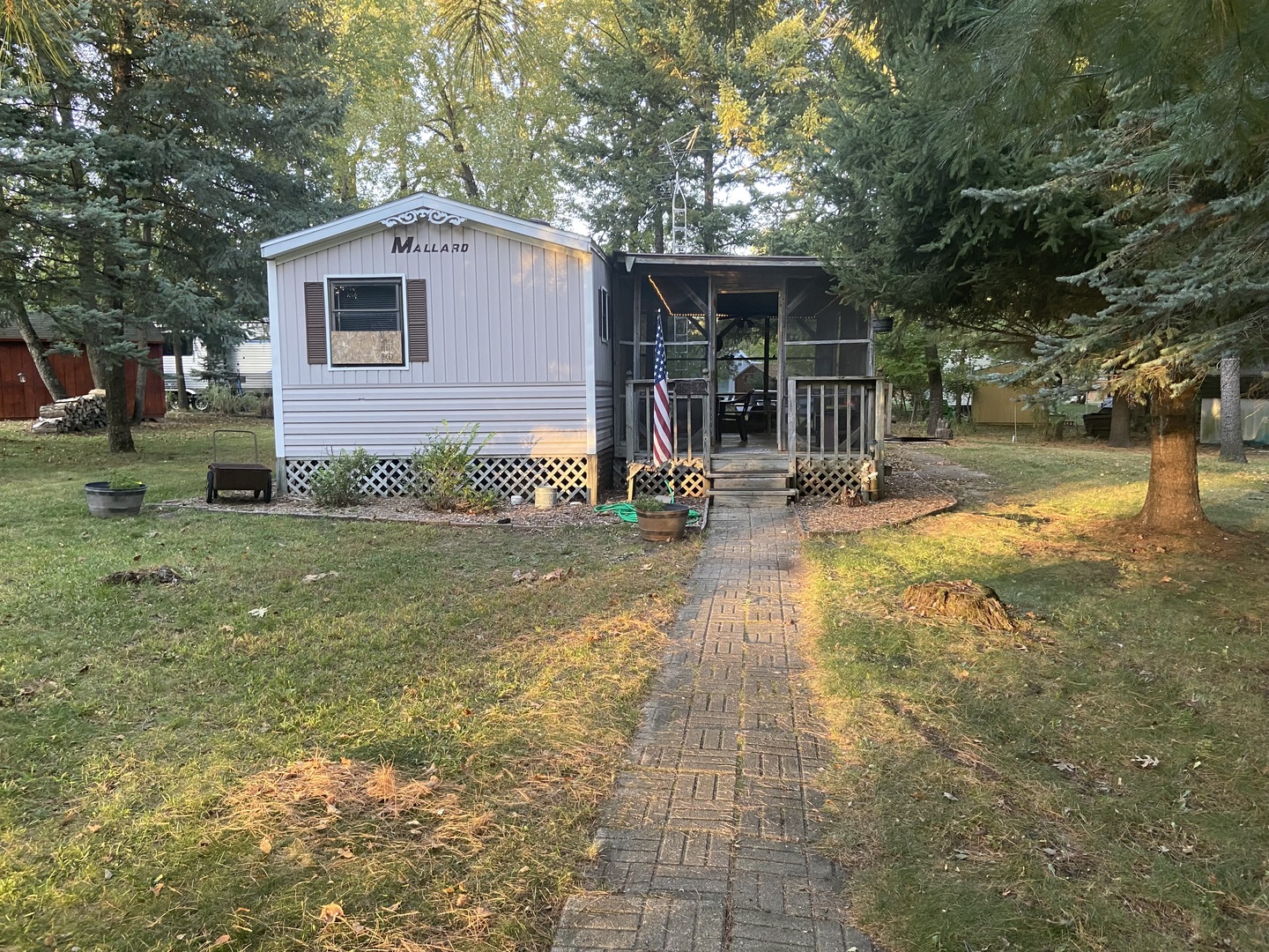 8-89 Woodhaven Lakes