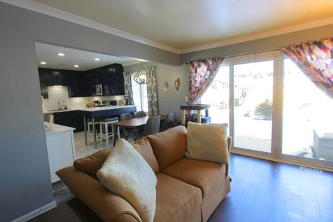 Tiny photo for 98 Wiltshire Court, Schaumburg, IL 60193 (MLS # 12529137)