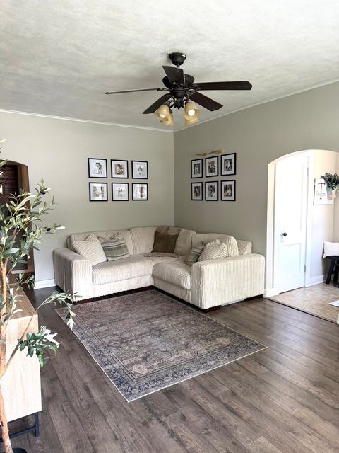 Tiny photo for 613 W Henry Street, Pontiac, IL 61764 (MLS # 12665098)