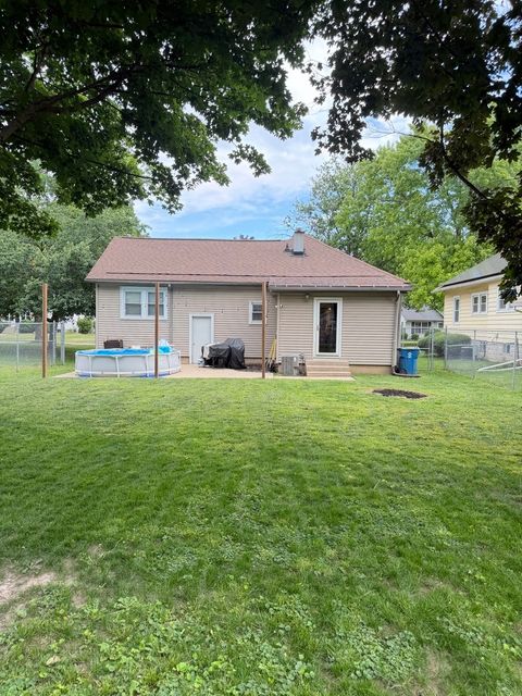 Tiny photo for 613 W Henry Street, Pontiac, IL 61764 (MLS # 12665098)