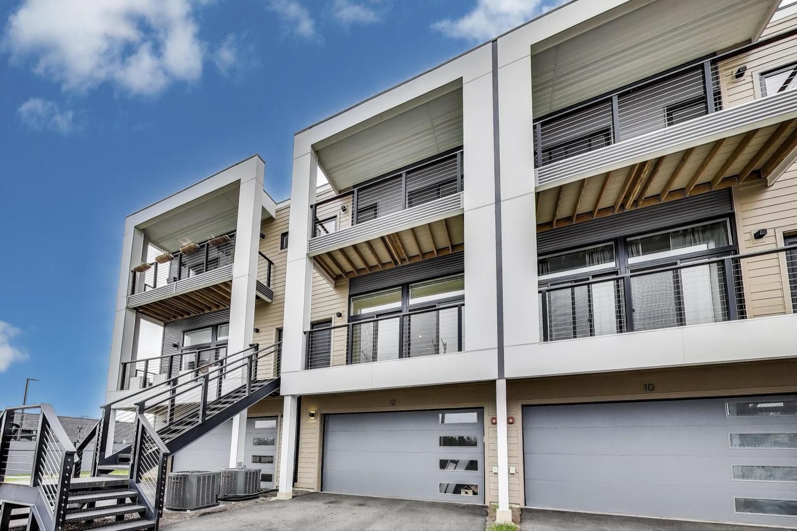 12 Golden Sunset Drive