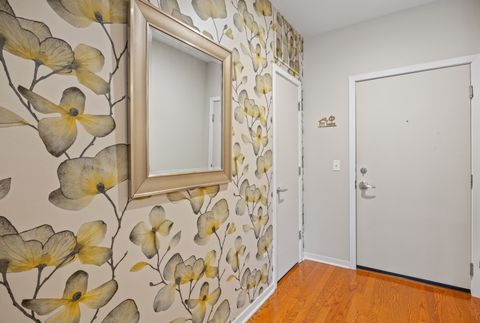 Tiny photo for 140 N Euclid Avenue #304, Oak Park, IL 60301 (MLS # 12623550)