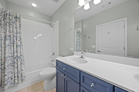 Tiny photo for 140 N Euclid Avenue #304, Oak Park, IL 60301 (MLS # 12623550)