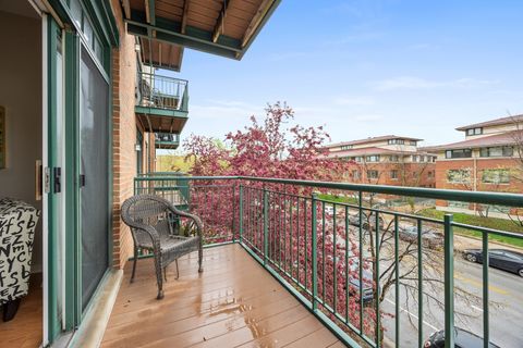 Tiny photo for 140 N Euclid Avenue #304, Oak Park, IL 60301 (MLS # 12623550)