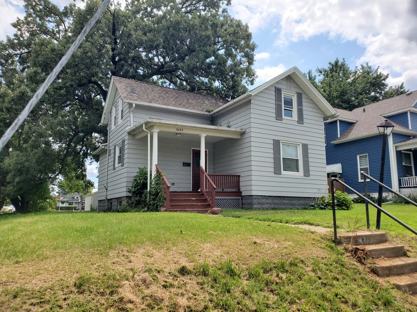 1623 W Pleasant Street