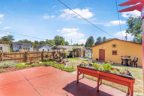 Tiny photo for 1517 W LOMBARD Street, Davenport, IA 52804 (MLS # QC4269721)