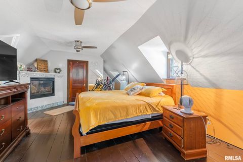 Tiny photo for 1517 W LOMBARD Street, Davenport, IA 52804 (MLS # QC4269721)