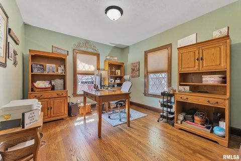 Tiny photo for 1517 W LOMBARD Street, Davenport, IA 52804 (MLS # QC4269721)
