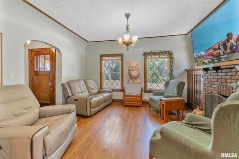 Tiny photo for 1517 W LOMBARD Street, Davenport, IA 52804 (MLS # QC4269721)