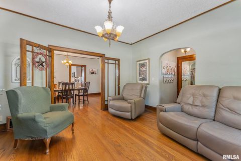 Tiny photo for 1517 W LOMBARD Street, Davenport, IA 52804 (MLS # QC4269721)