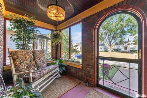 Tiny photo for 1517 W LOMBARD Street, Davenport, IA 52804 (MLS # QC4269721)