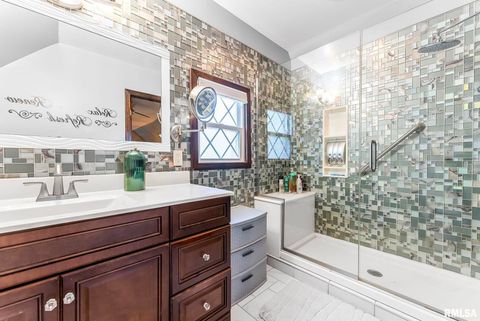 Tiny photo for 1517 W LOMBARD Street, Davenport, IA 52804 (MLS # QC4269721)