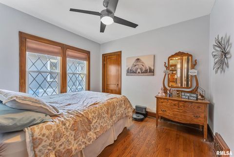 Tiny photo for 1517 W LOMBARD Street, Davenport, IA 52804 (MLS # QC4269721)