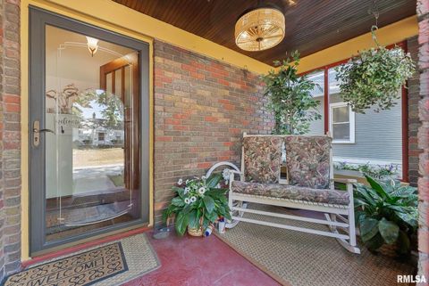 Tiny photo for 1517 W LOMBARD Street, Davenport, IA 52804 (MLS # QC4269721)