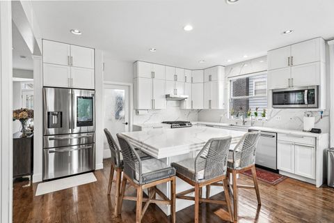 Tiny photo for 200 Sunset Court, Lake Zurich, IL 60047 (MLS # 12659784)