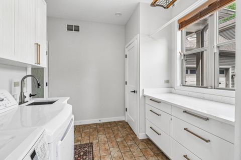 Tiny photo for 200 Sunset Court, Lake Zurich, IL 60047 (MLS # 12659784)