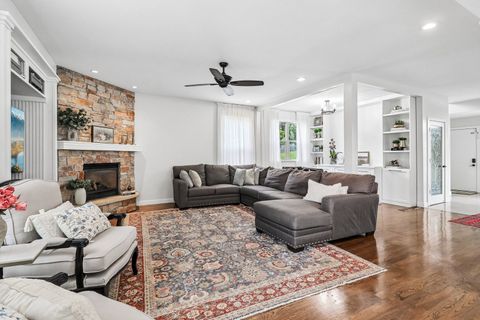 Tiny photo for 200 Sunset Court, Lake Zurich, IL 60047 (MLS # 12659784)