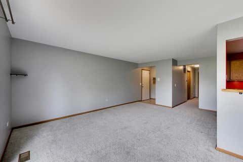 Tiny photo for 917 Golf Course Road #1, Crystal Lake, IL 60014 (MLS # 12711389)