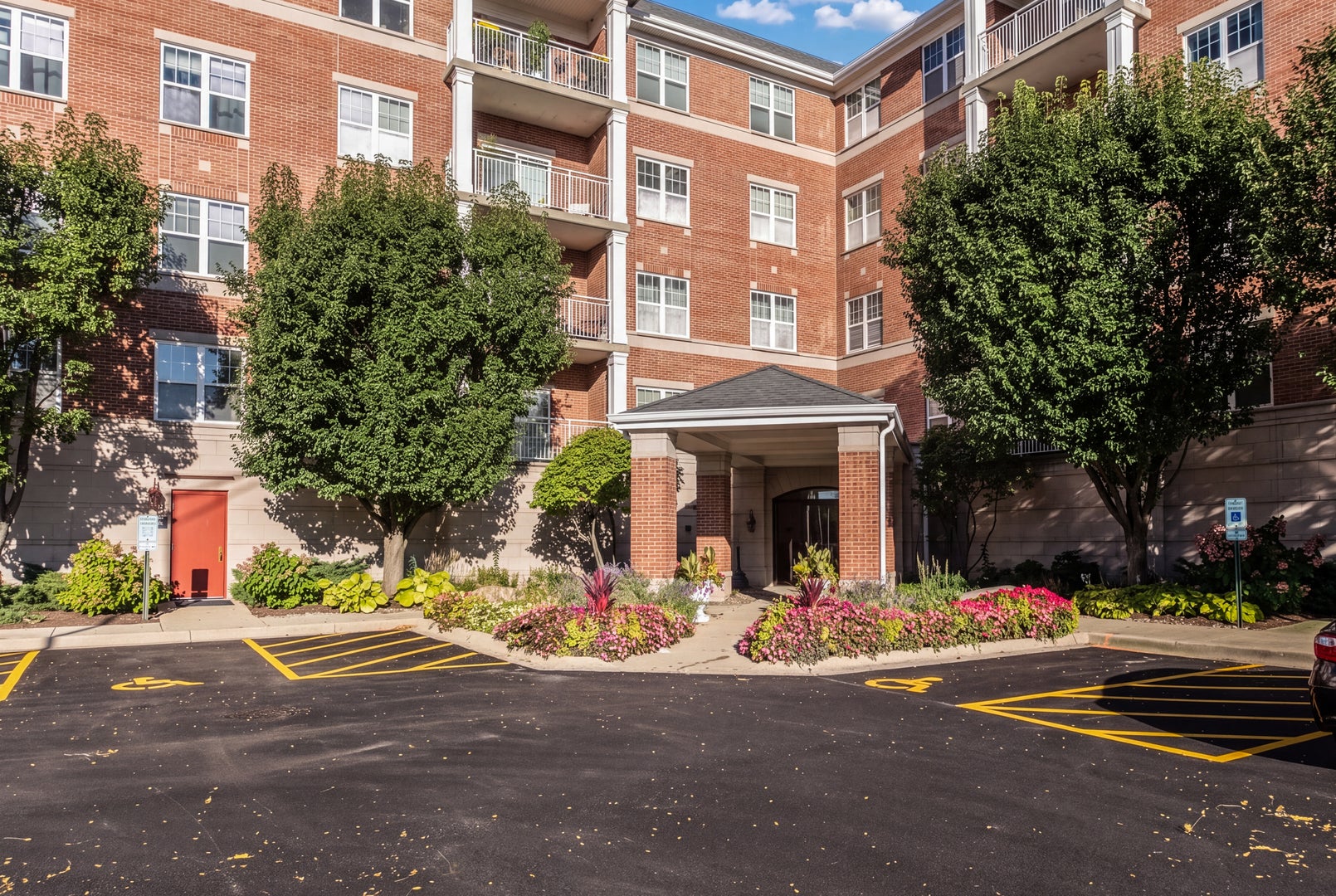 101 Pointe Drive 103