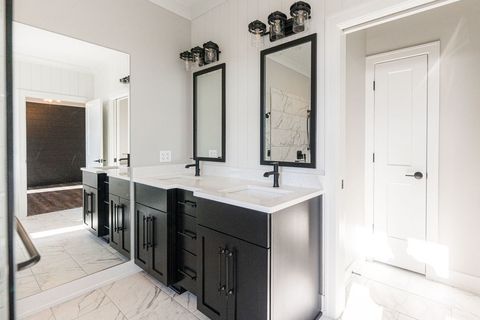 Tiny photo for 734 Independence Avenue, Sycamore, IL 60178 (MLS # 12541282)