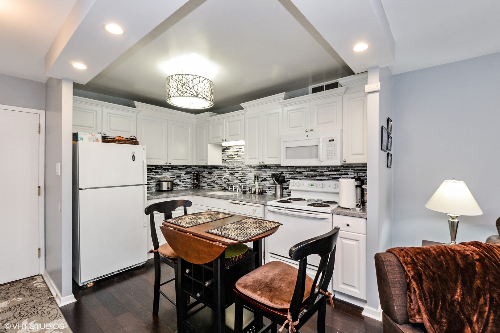 211 E Ohio Street 1106
