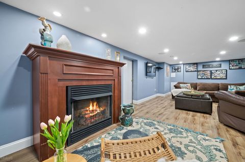 Tiny photo for 5750 N Merrimac Avenue, Chicago, IL 60646 (MLS # 12626094)