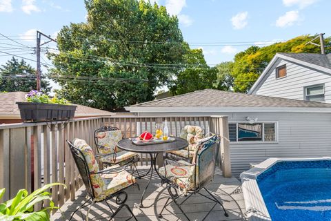 Tiny photo for 5750 N Merrimac Avenue, Chicago, IL 60646 (MLS # 12626094)