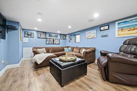 Tiny photo for 5750 N Merrimac Avenue, Chicago, IL 60646 (MLS # 12626094)