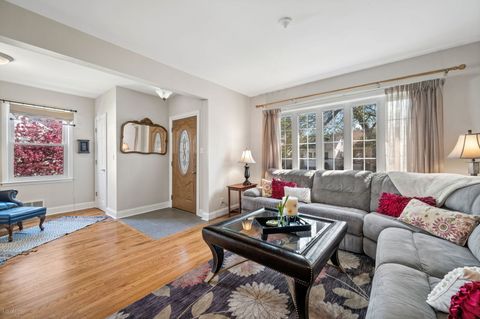 Tiny photo for 5750 N Merrimac Avenue, Chicago, IL 60646 (MLS # 12626094)