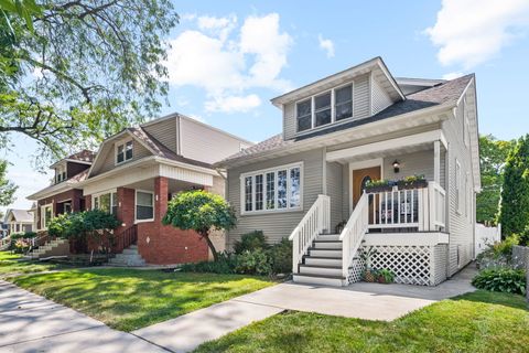 Photo of 5750 N Merrimac Avenue, Chicago, IL 60646 (MLS # 12626094)