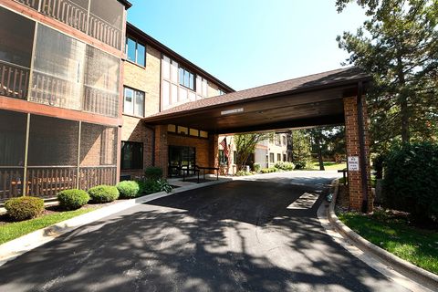 Photo of 7800 W Foresthill Lane #104, Palos Heights, IL 60463 (MLS # 12504255)