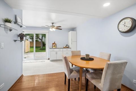 Tiny photo for 407 Chelsea Cove, Roselle, IL 60172 (MLS # 12700546)