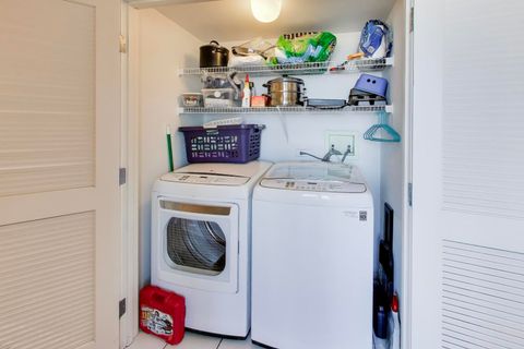 Tiny photo for 1720 Maple Avenue #2420, Evanston, IL 60201 (MLS # 12600202)